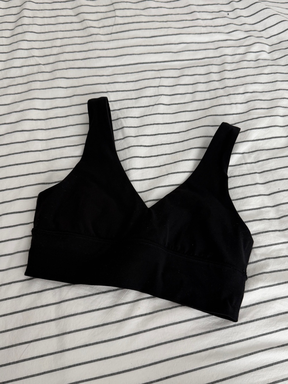 Aritzia butter sports bra